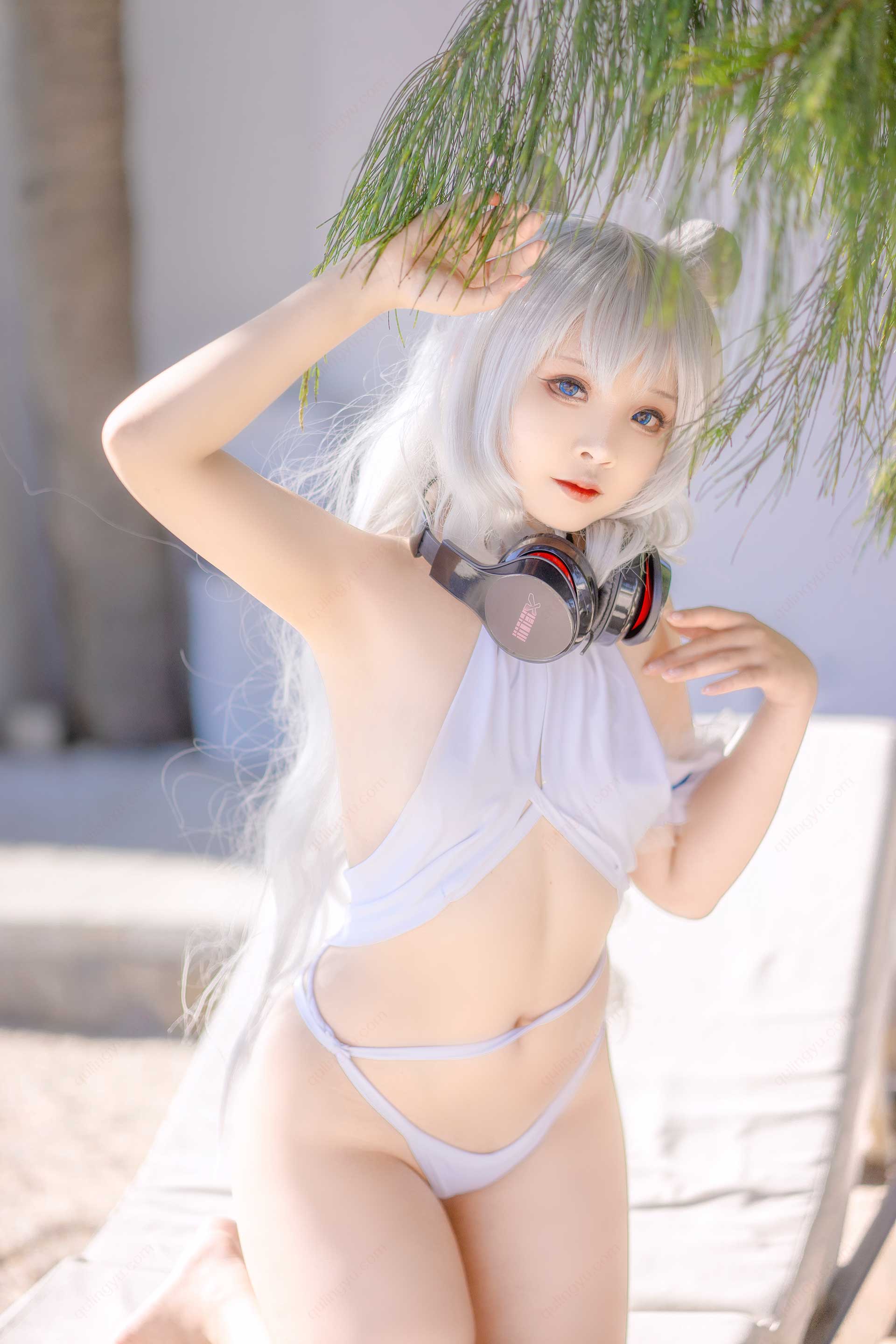 Sayo Momo - NO.03 Azur Lane Le Malin bikini [22P]